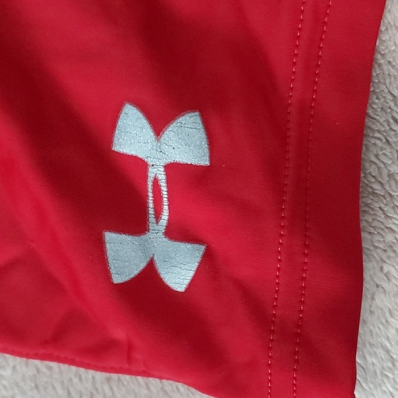 Under Armour gym shorts - Picture 2 of 3